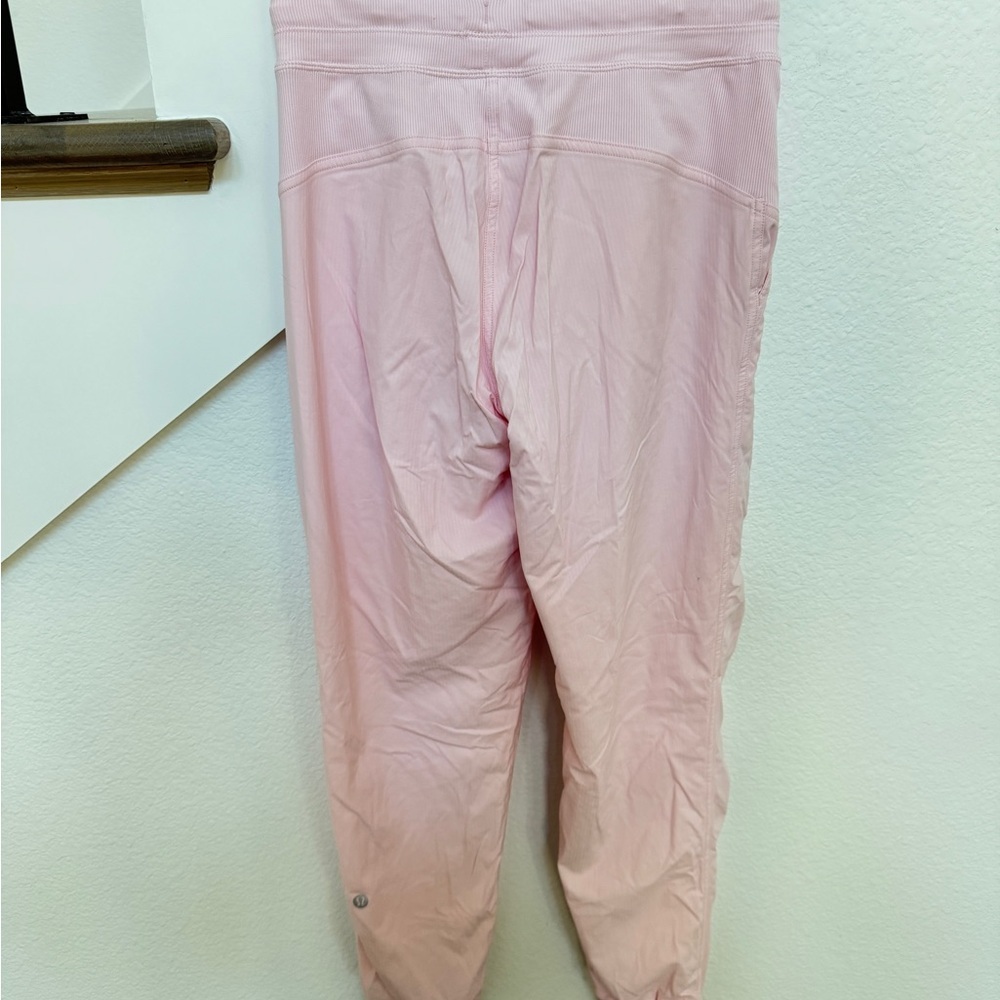 Lululemon strawberry milkshake dance joggers - Picture 5 of 5